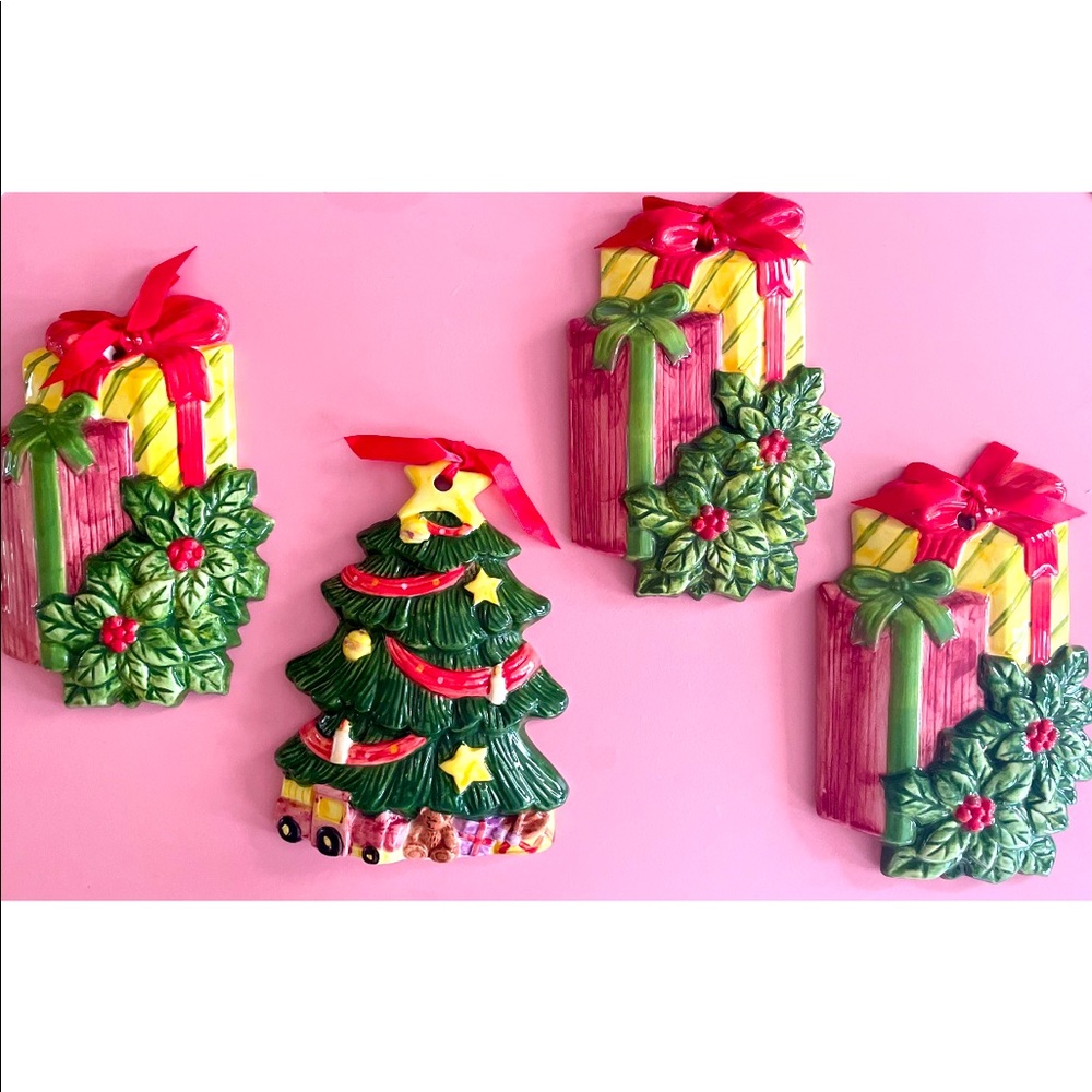 Set of 4 3D Christmas Wall hanging plagues.